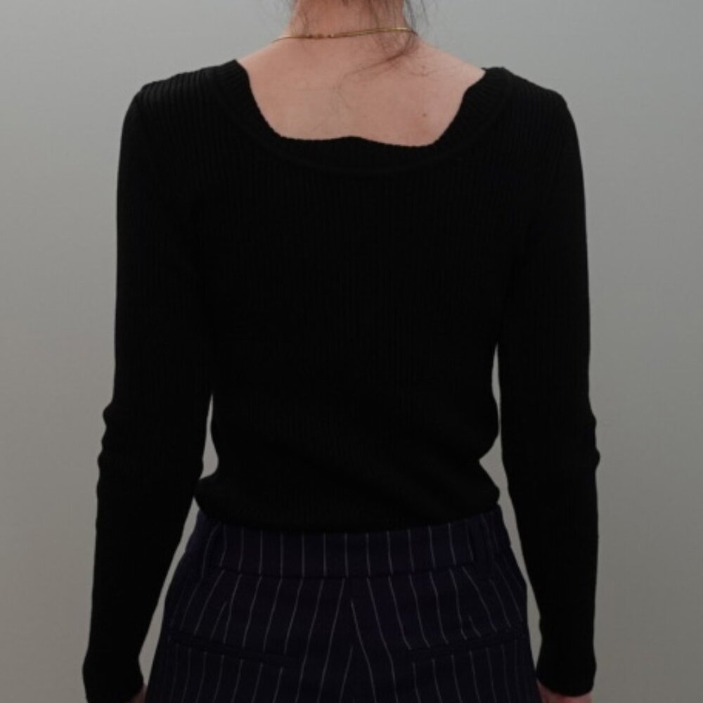 Cream & Black Basic Knit Sweaters / 2 Sweaters - image 4